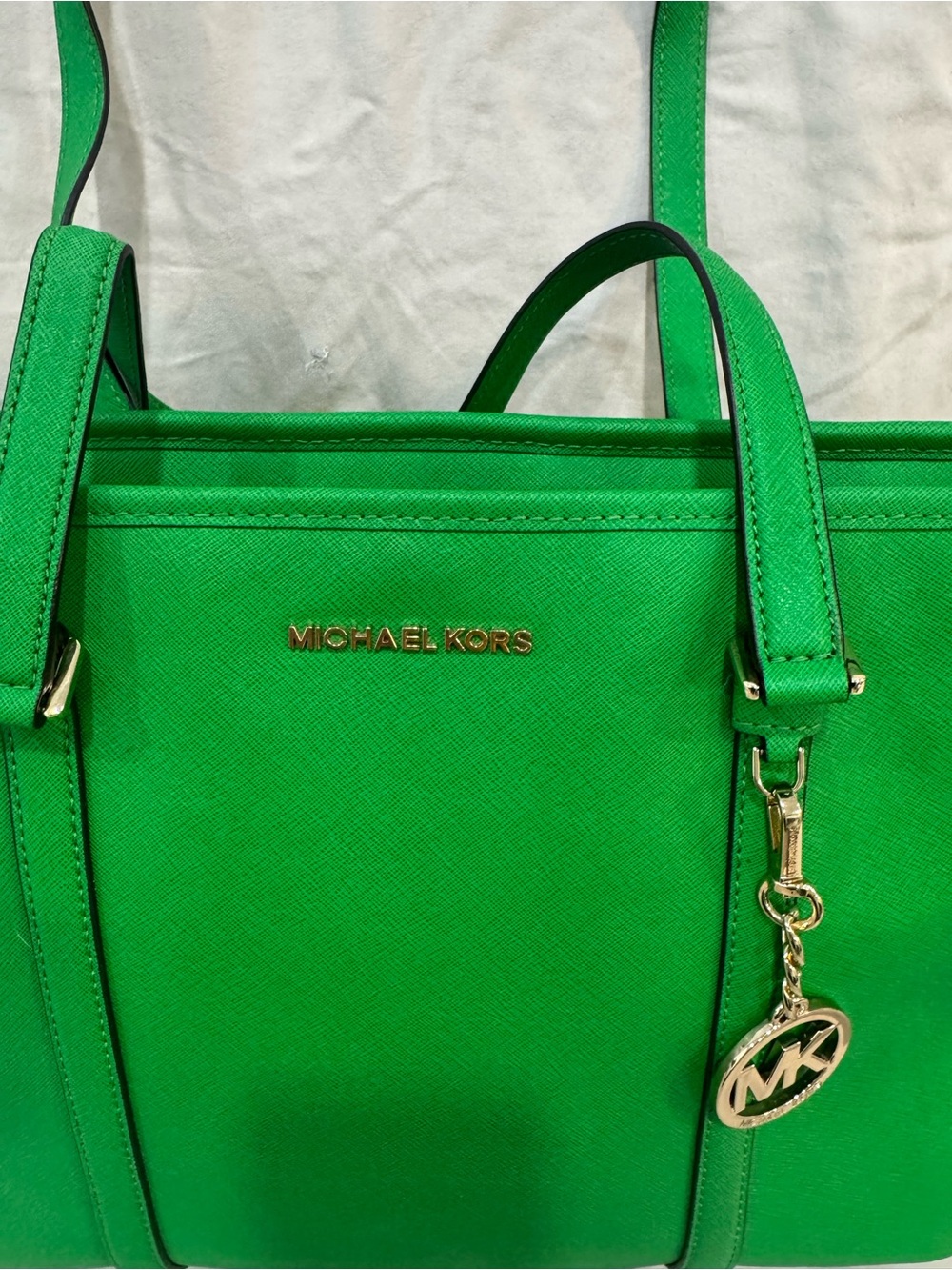 Michael Kors attractive Bright Green large tote! - Picture 3 of 10